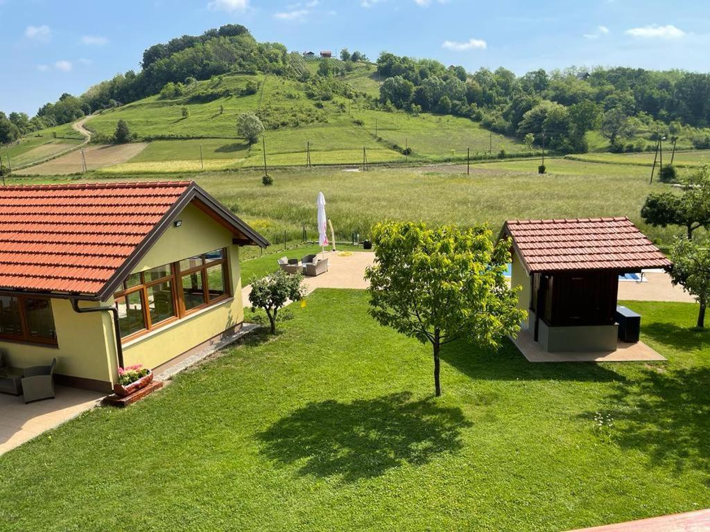 Ruralna Kuca 'Villa Zagorka' Za Odmor Sa Bazenom I Bocalistem Donja Pacetina Exteriör bild