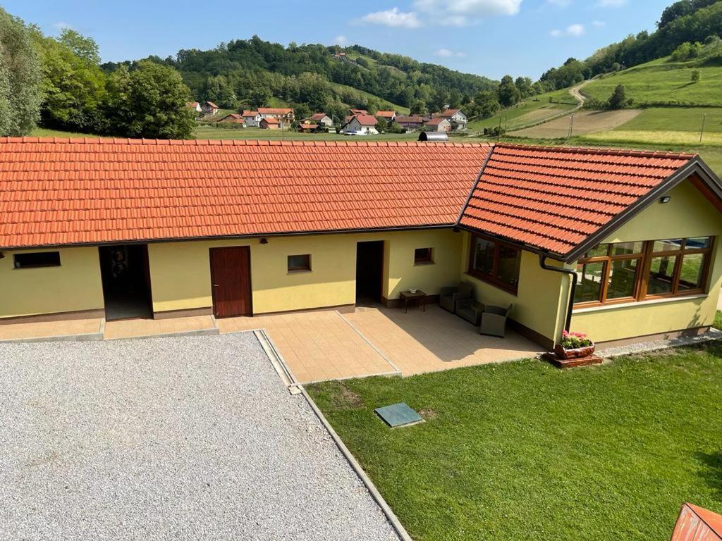 Ruralna Kuca 'Villa Zagorka' Za Odmor Sa Bazenom I Bocalistem Donja Pacetina Exteriör bild