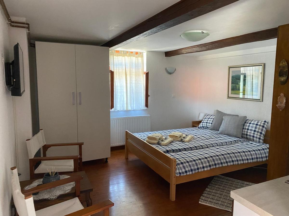 Ruralna Kuca 'Villa Zagorka' Za Odmor Sa Bazenom I Bocalistem Donja Pacetina Exteriör bild