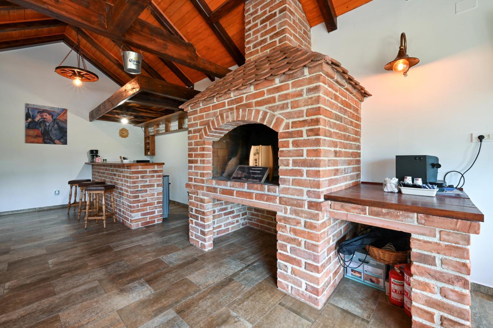 Ruralna Kuca 'Villa Zagorka' Za Odmor Sa Bazenom I Bocalistem Donja Pacetina Exteriör bild
